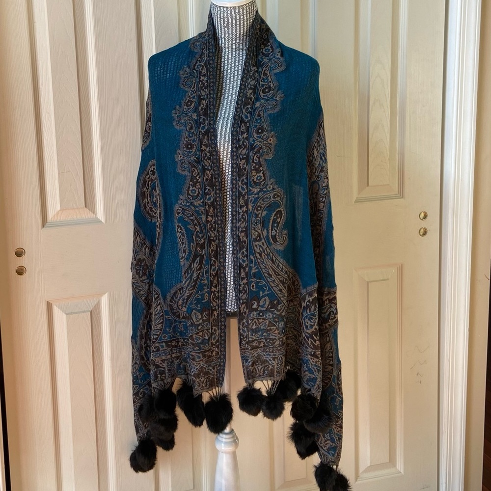 ROBERTA FREYMAN -NEW YORK MULTI COLOR/ 100% WOOL SCARF/POM-POM.